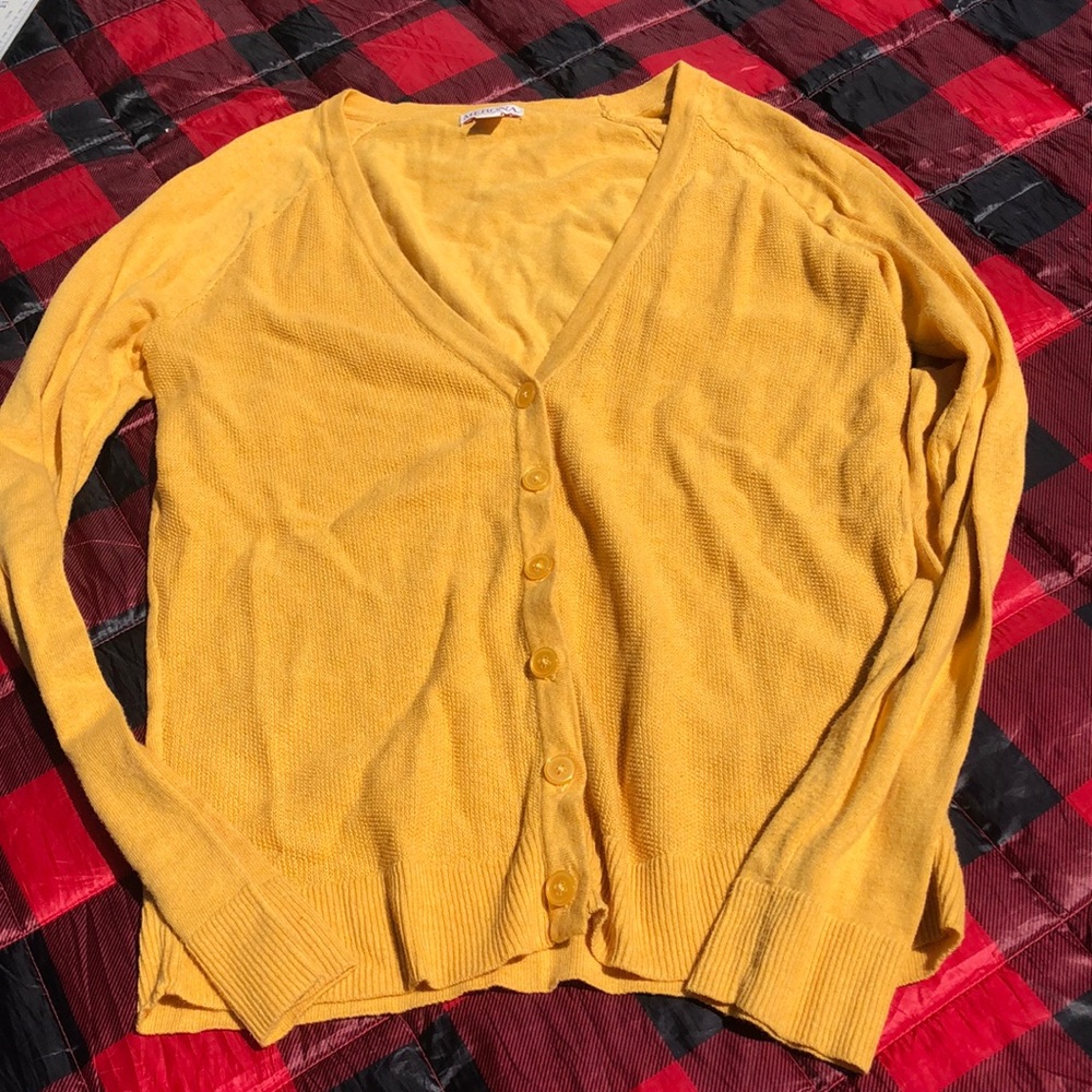Cute yellow barley worn shirt